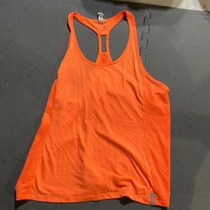 Under armour tank